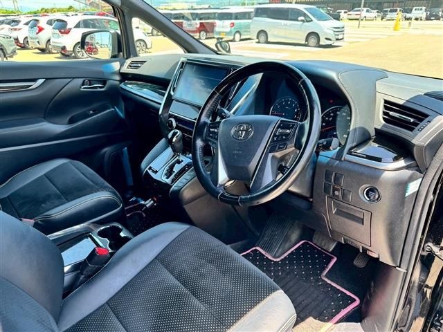 TOYOTA VELLFIRE 2017