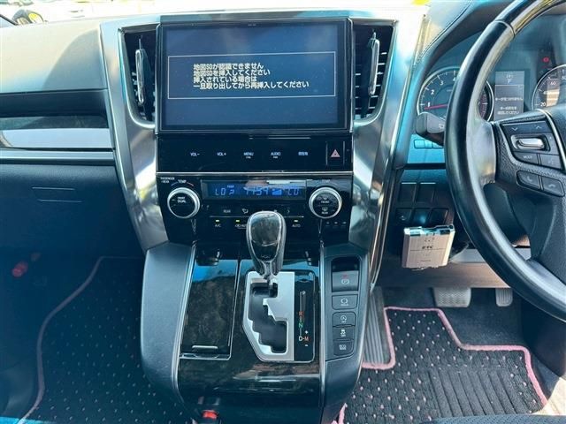 TOYOTA VELLFIRE 2017