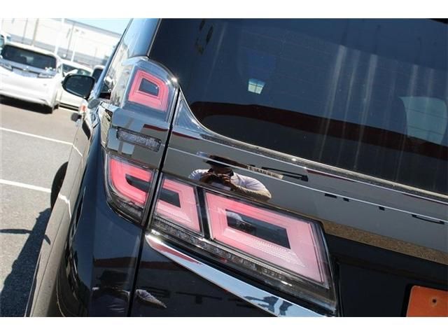 TOYOTA VELLFIRE 2020