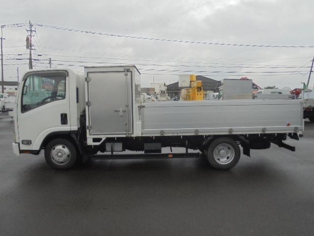 ISUZU ELF 2009