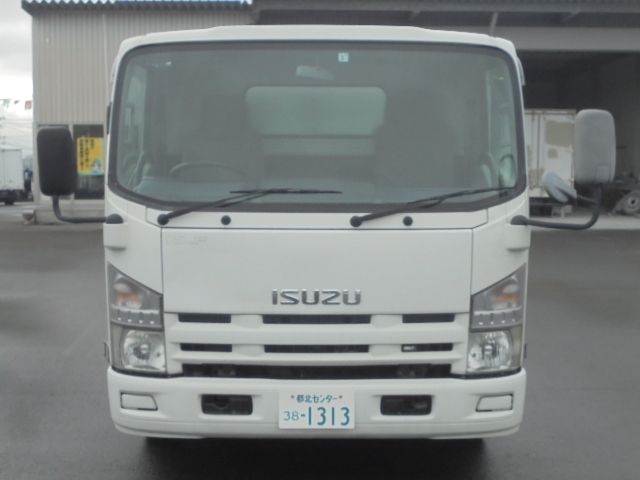 ISUZU ELF 2009