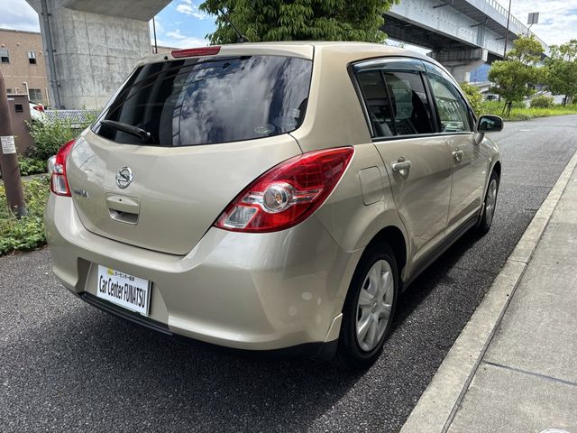 NISSAN TIIDA 2012