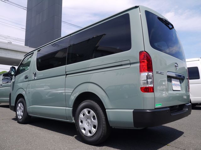 TOYOTA HIACE van 2WD 2025