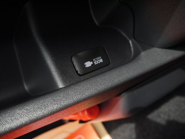 TOYOTA HIACE van 2WD 2025