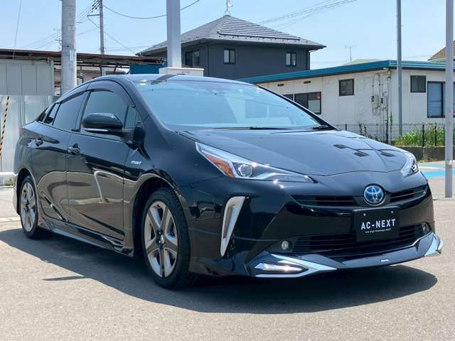TOYOTA PRIUS 2019