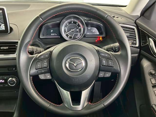 MAZDA AXELA SPORTS 2015