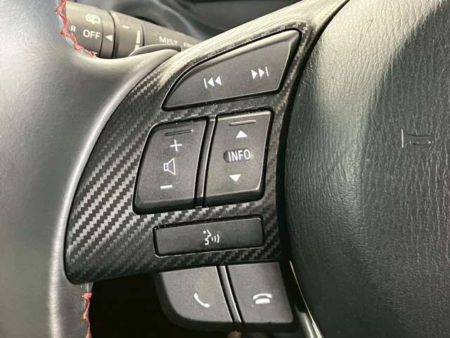 MAZDA AXELA SPORTS 2015