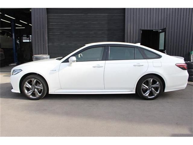 TOYOTA CROWN sedan hybrid 4WD 2018