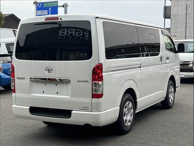 TOYOTA HIACE van 4WD 2021