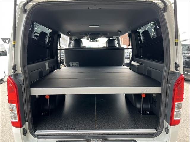 TOYOTA HIACE van 4WD 2021