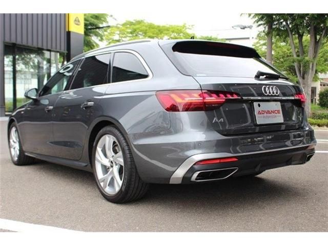 AUDI AUDI A4 AVANT 2022