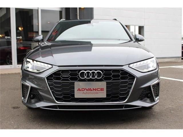 AUDI AUDI A4 AVANT 2022