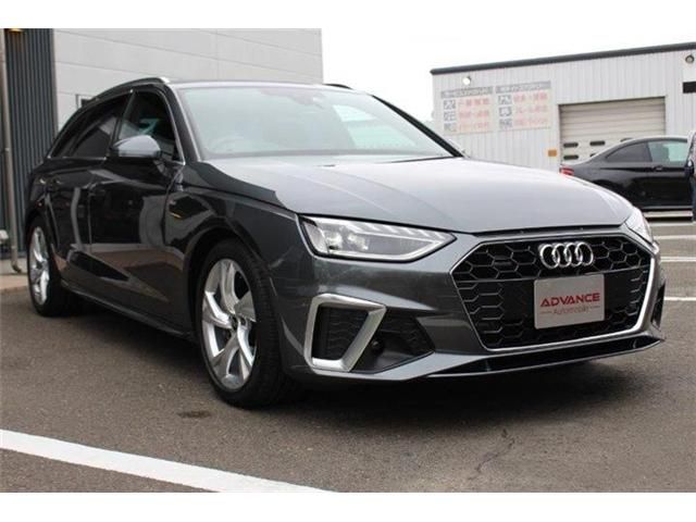 AUDI AUDI A4 AVANT 2022