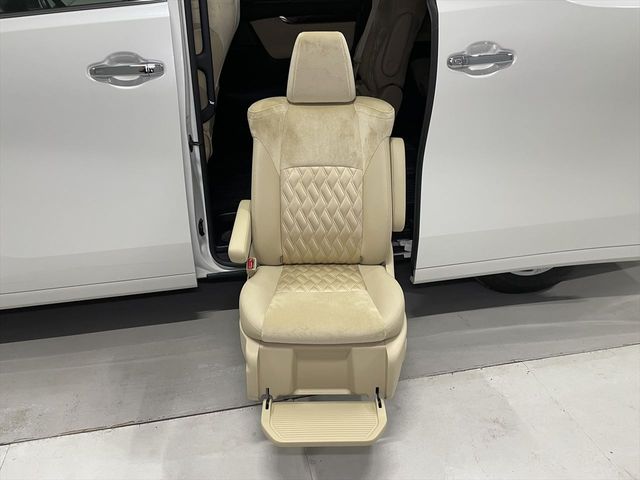 TOYOTA VELLFIRE 2017