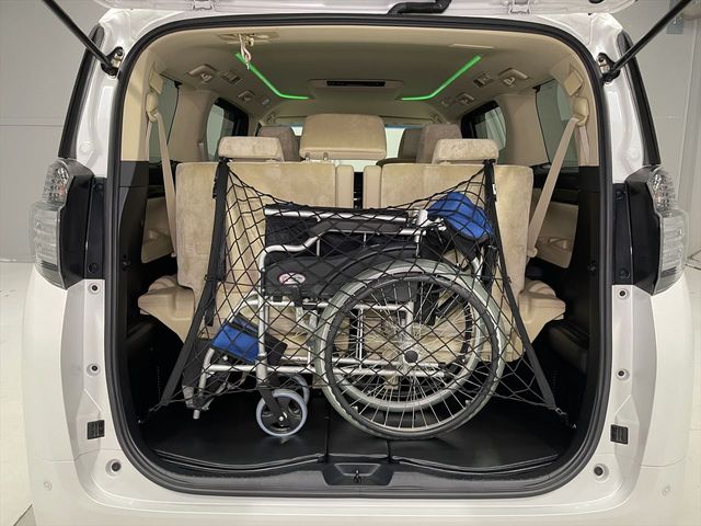 TOYOTA VELLFIRE 2017