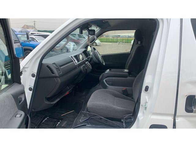 TOYOTA HIACE wagon 2020