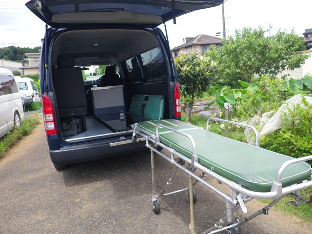 TOYOTA HIACE wagon 2012