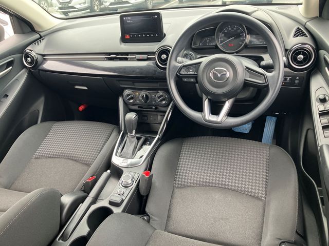 MAZDA DEMIO 4WD 2019