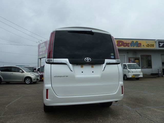 TOYOTA ESQUIRE 4WD 2017