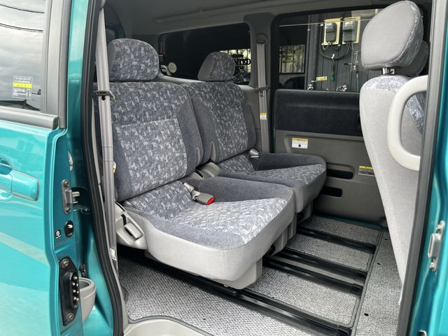 NISSAN SERENA  WG 4WD 2001