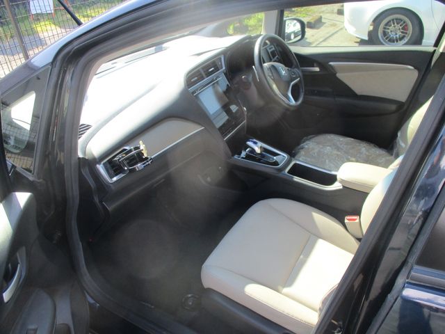 HONDA SHUTTLE HYBRID 2015