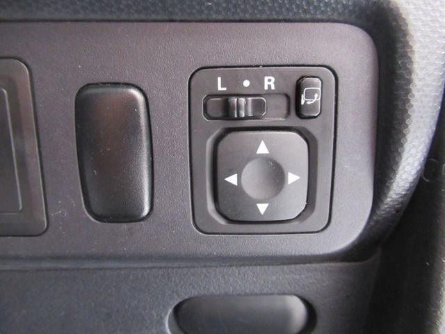 MITSUBISHI eK SPORT 2012