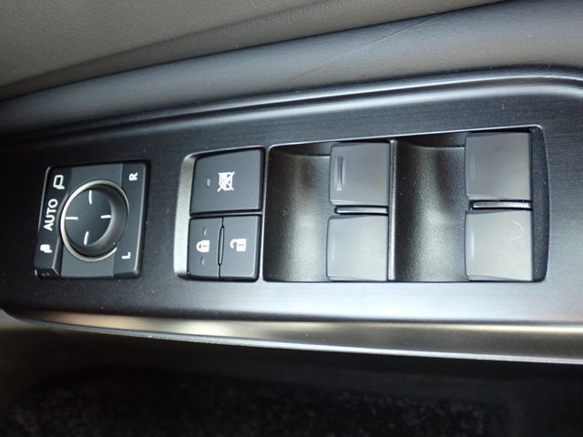 TOYOTA LEXUS ES300h 2020