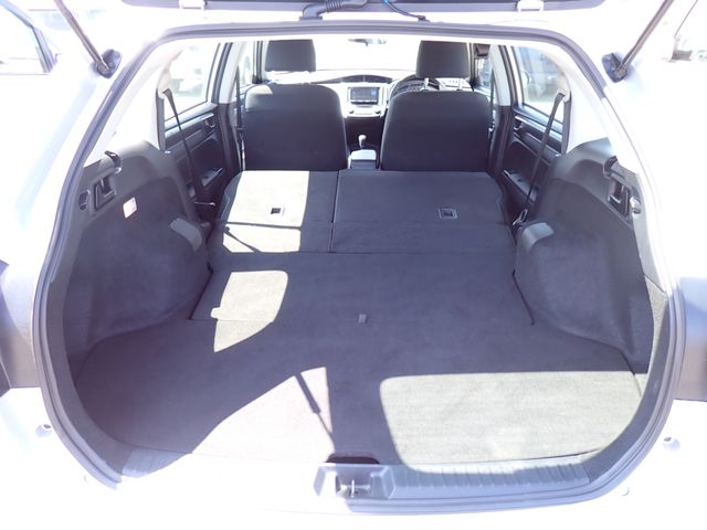 TOYOTA COROLLA FIELDER HYBRID 2023