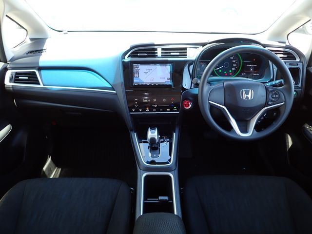 HONDA SHUTTLE HYBRID 2022