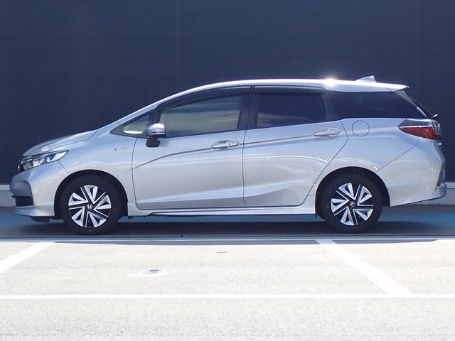 HONDA SHUTTLE HYBRID 2022