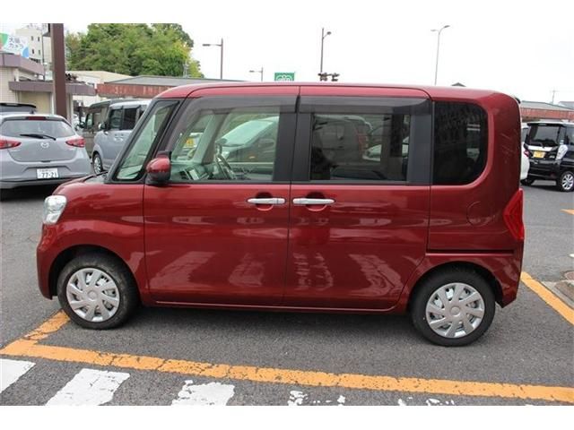 DAIHATSU TANTO 4WD 2018