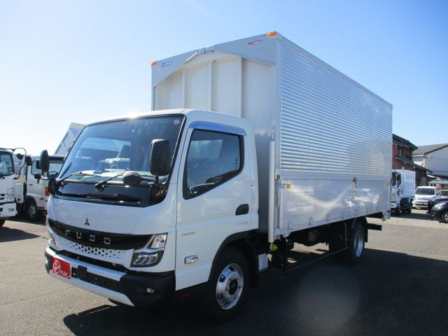 MITSUBISHI CANTER 2023