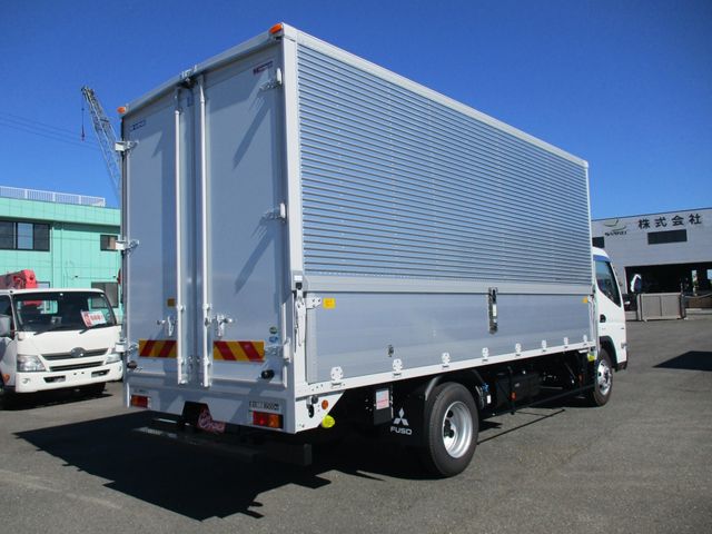 MITSUBISHI CANTER 2023