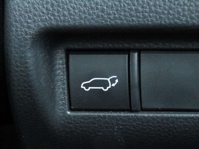 TOYOTA HARRIER 2WD 2022