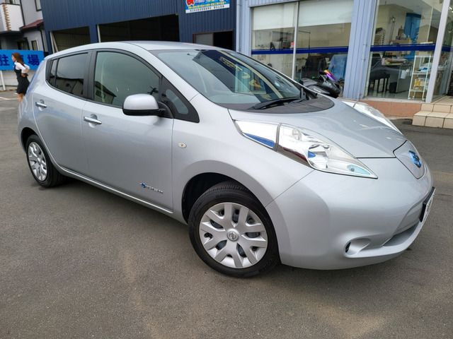 NISSAN LEAF 2013