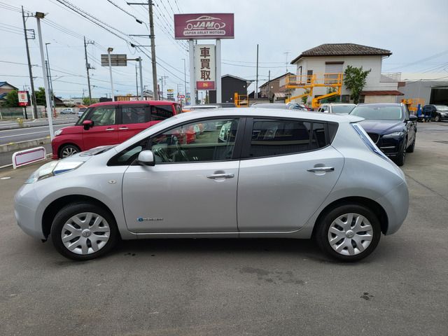 NISSAN LEAF 2013
