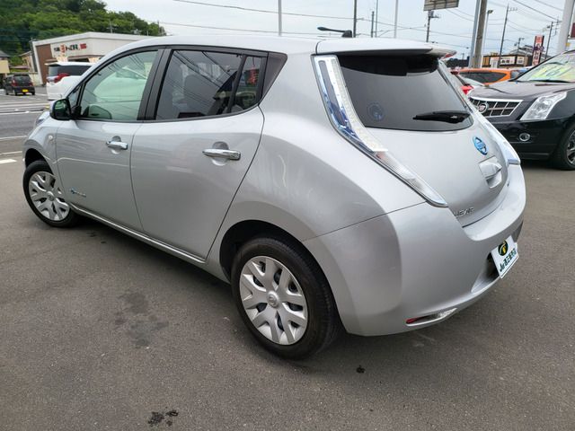 NISSAN LEAF 2013