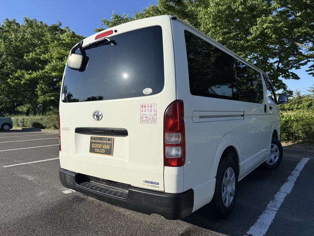 TOYOTA HIACE van 4WD 2015