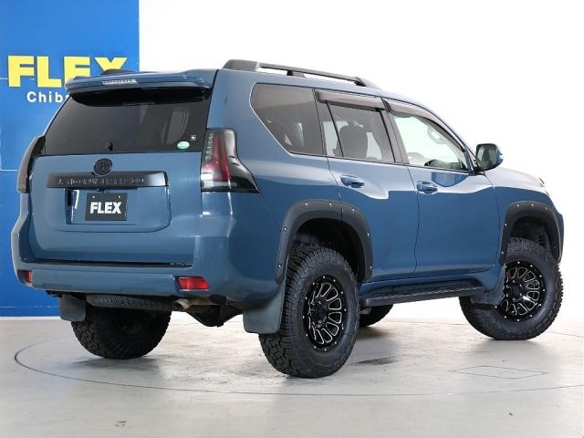 TOYOTA LANDCRUISER PRADO 2019