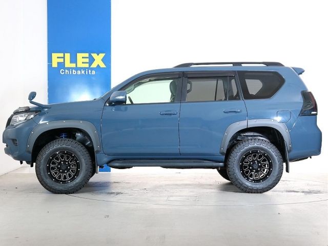 TOYOTA LANDCRUISER PRADO 2019
