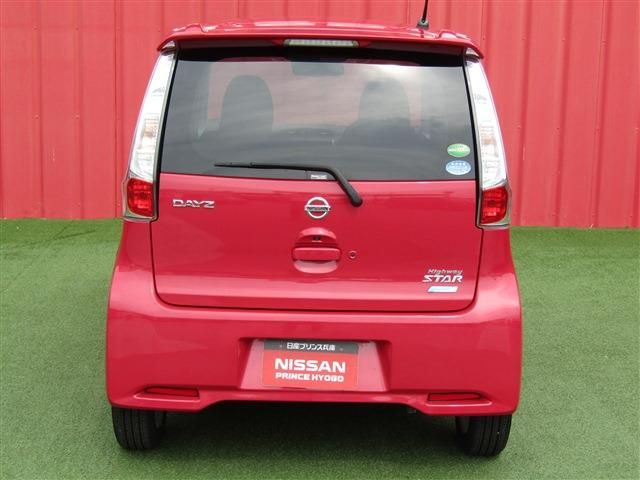 NISSAN DAYZ 2015