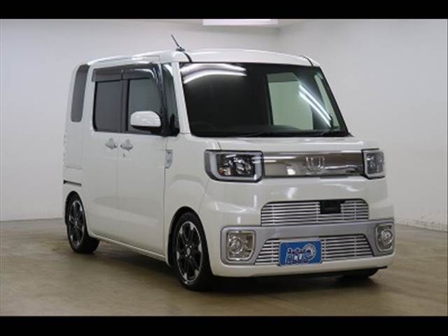 DAIHATSU WAKE 2015