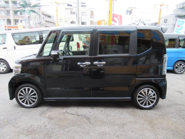 HONDA N BOX CUSTOM 2016