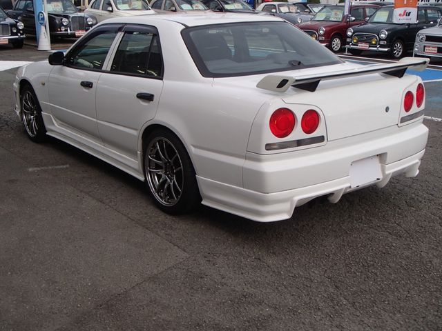 NISSAN SKYLINE 1999