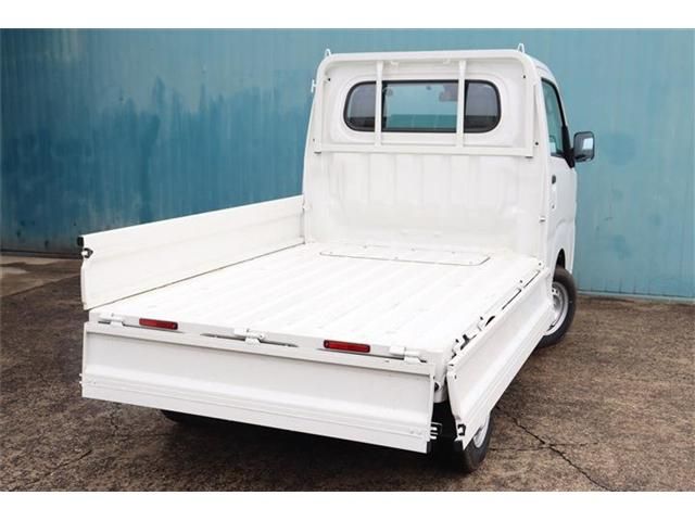 DAIHATSU HIJET truck 4WD 2023