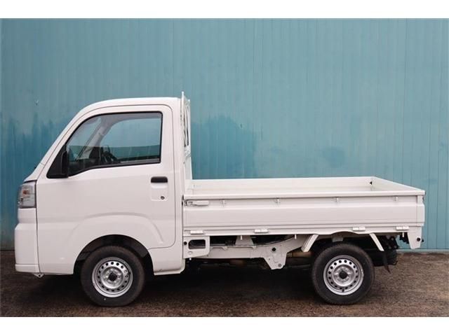DAIHATSU HIJET truck 4WD 2023