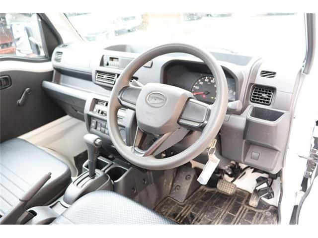 DAIHATSU HIJET truck 4WD 2023