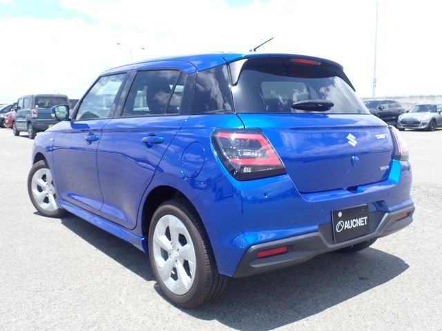 SUZUKI SWIFT 2023