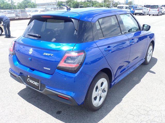 SUZUKI SWIFT 2023