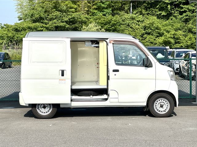 DAIHATSU HIJET CARGO 4WD 2017